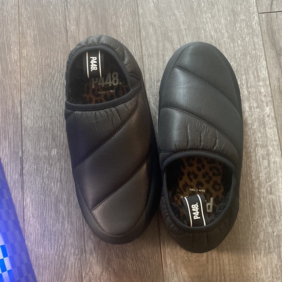 P448 new in box laby slip on sneaker black size 7.5 - Picture 2 of 5